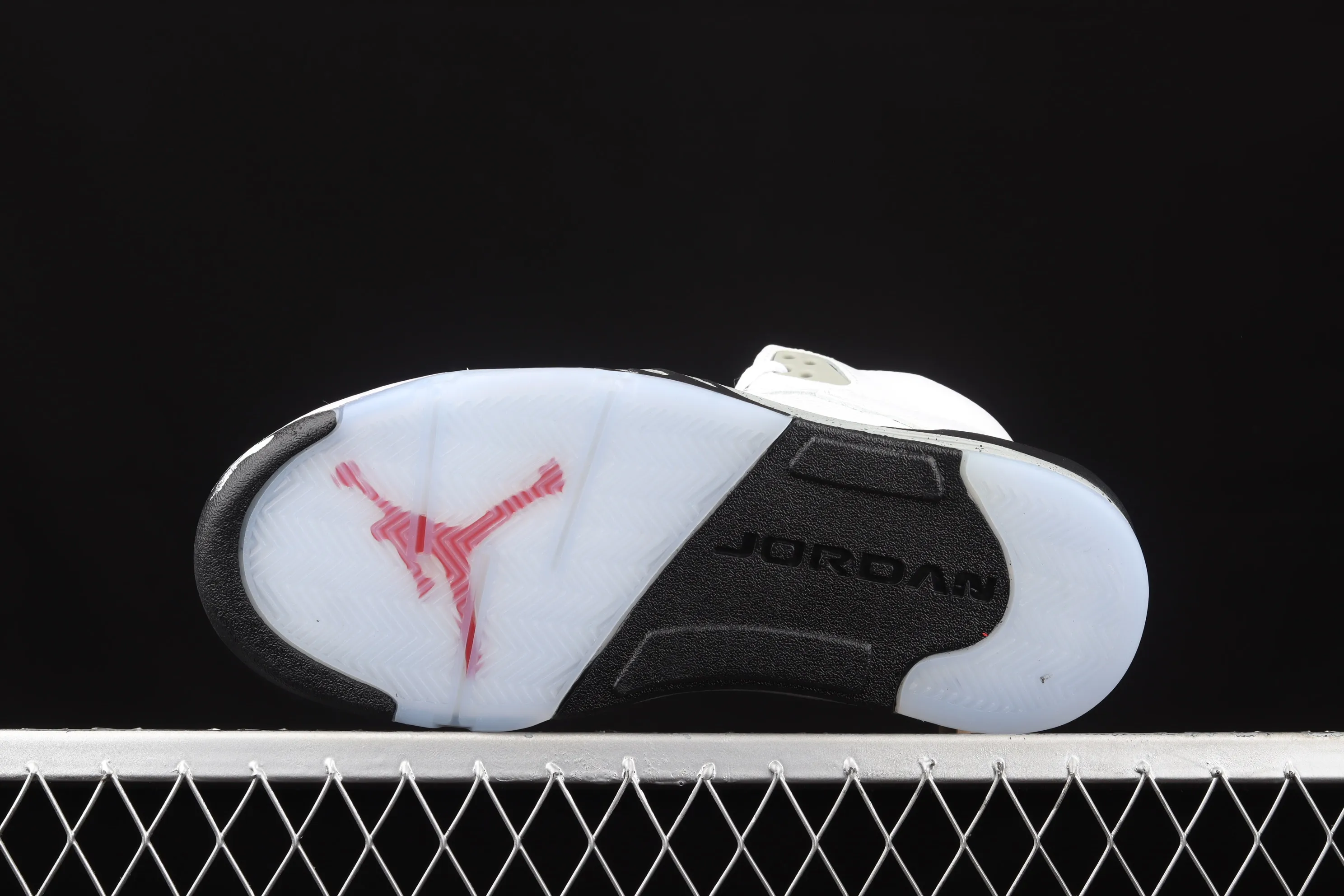 All categories Air Jordan Jordan series basketball shoes Air Jordan 5 G version Air Jordan 5 White Cement AJ5 Joe 5 white cement 136027-104